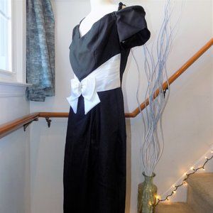 Black Vintage Off Shoulder Strap Formal Gown Dress Size 11 Wedding Prom